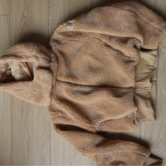 ALO Yoga Tan Puffer Jacket - Picture 1 of 4